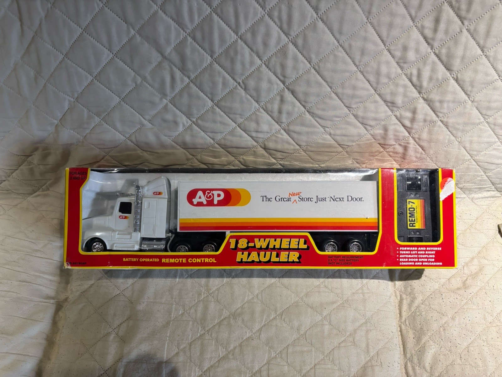 RARE A&P 18 WHEEL HAULER BATTERY OPERATED REMOTE CONTROL TRUCK NEW IN BOX READ