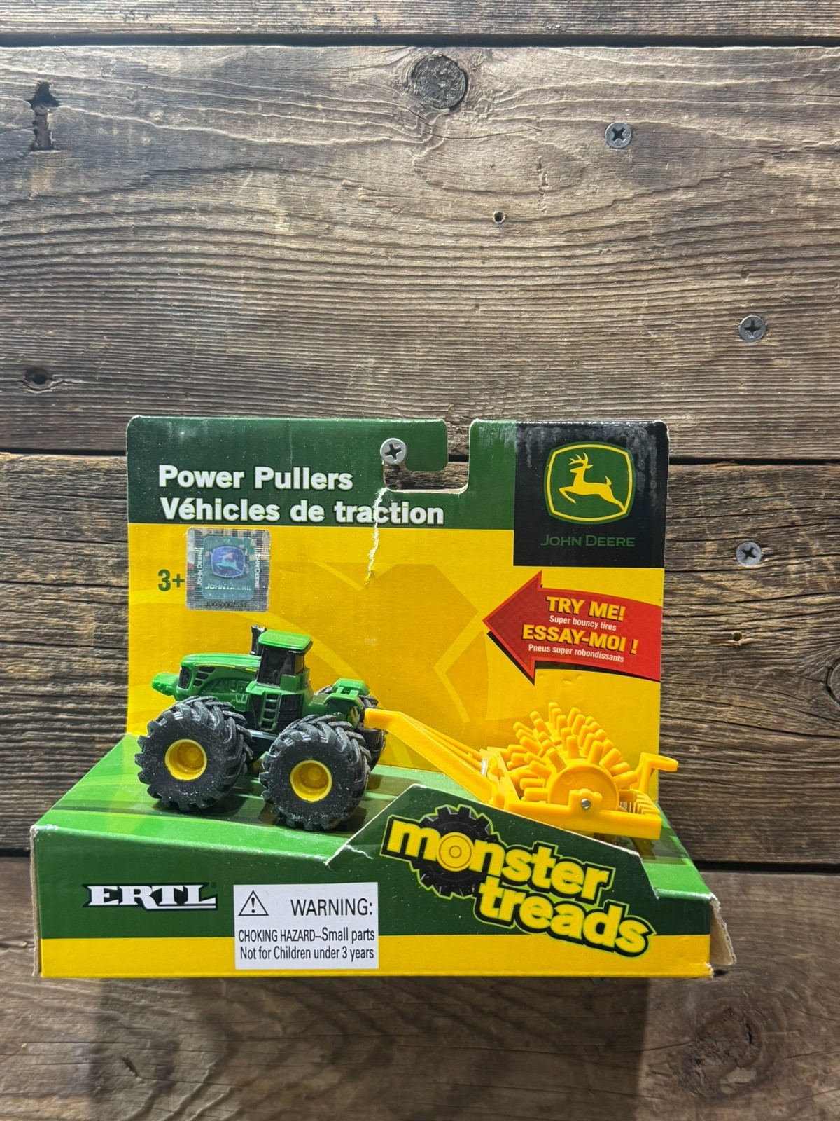 ERTL, John Deere, Power Pullers, Monster Treads, No. 37606, Plastic, NIB