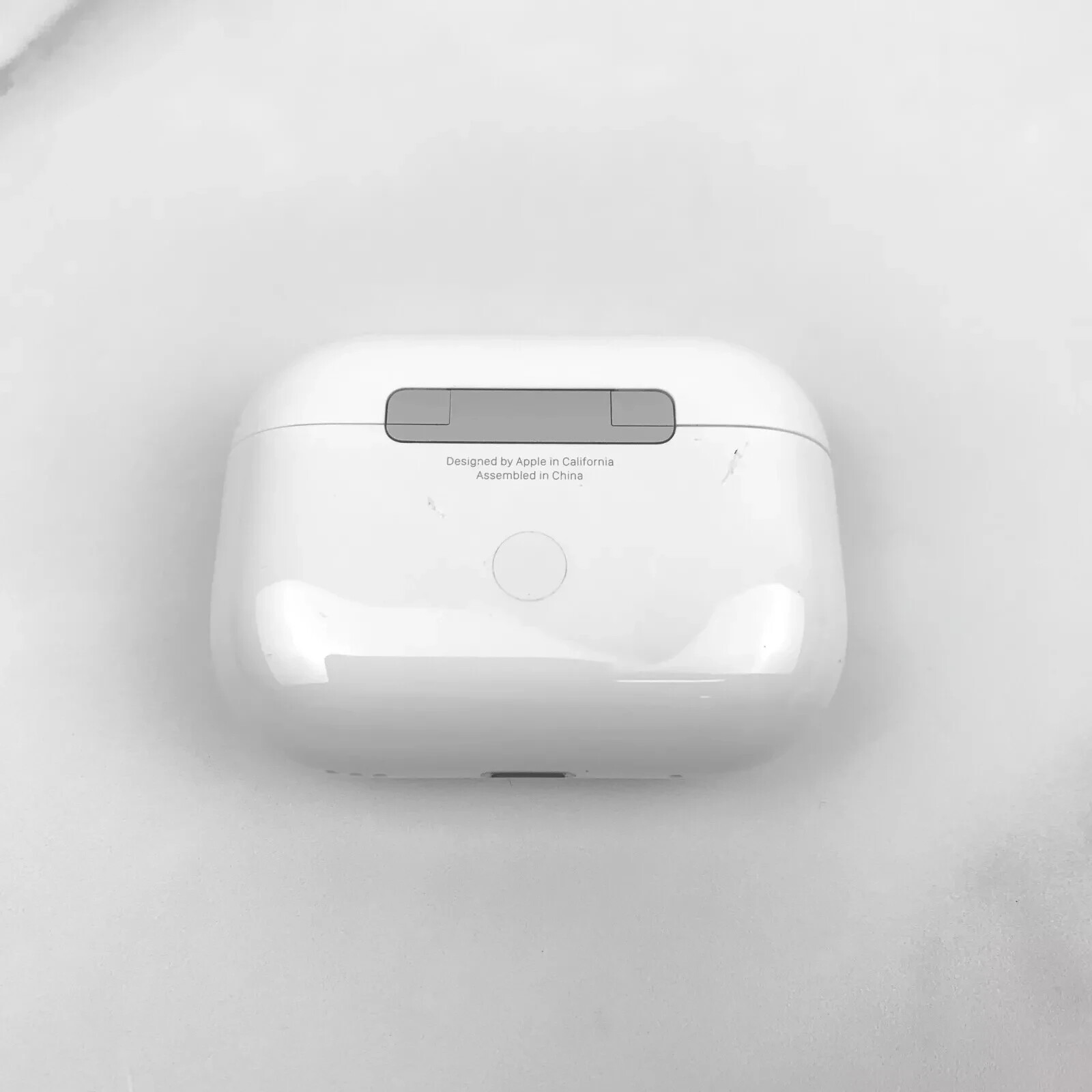 Apple AirPods Pro 2nd Gen Charging Case Replacement Lightning Only - A2700