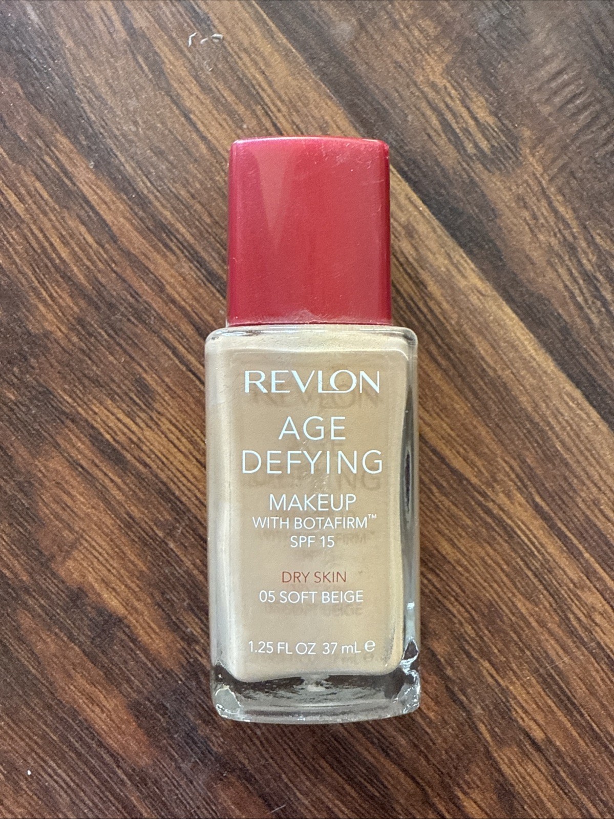 NEW Revlon Age Defying Foundation With BOTAFIRM 05 SOFT BEIGE