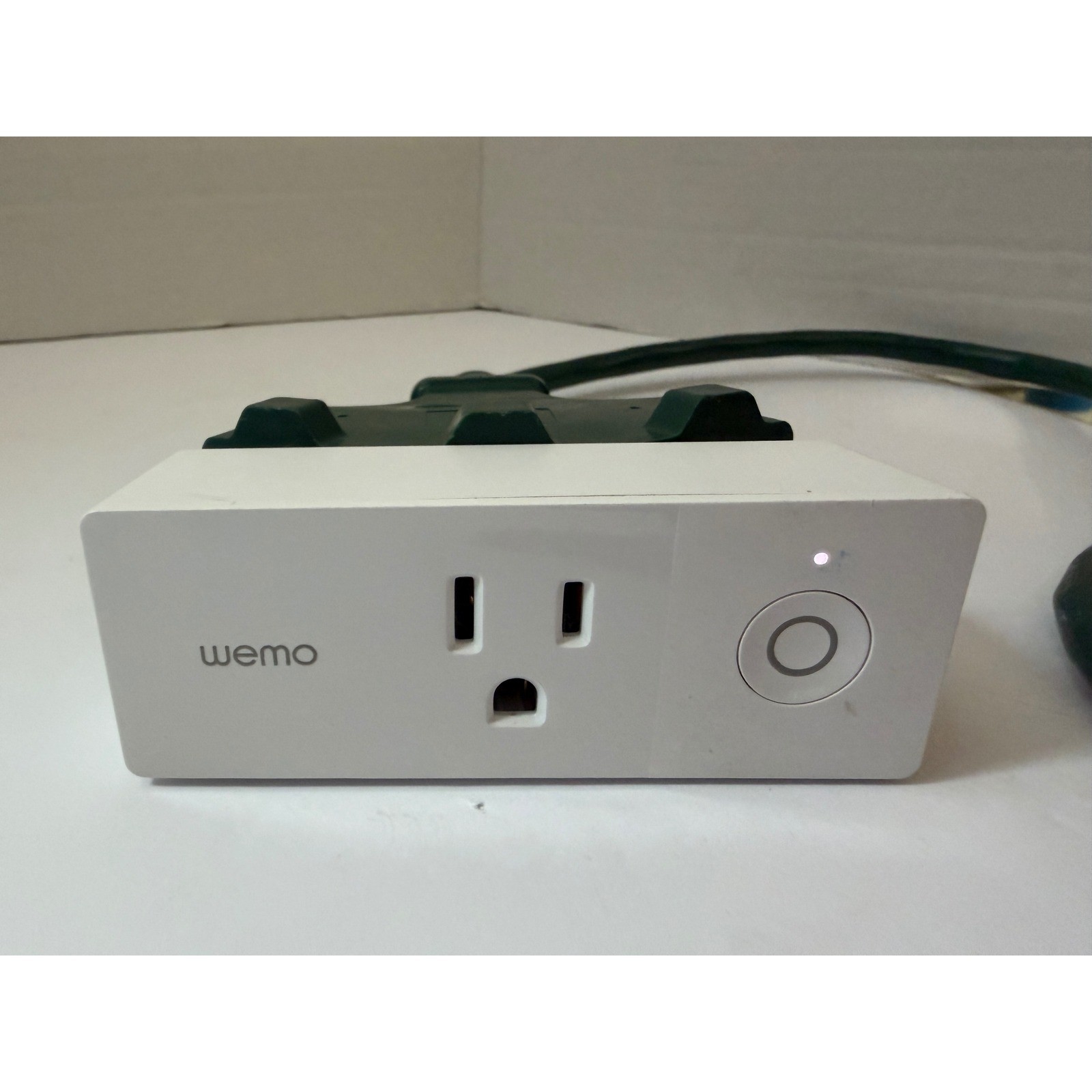 Wemo Mini Smart Plug F7C063 White WiFi Enabled Smart Outlet Home Automation