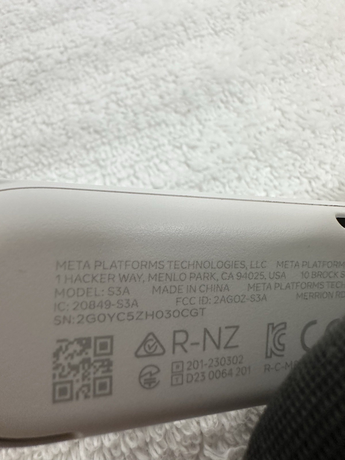 Meta Quest 3 (512GB) VR HEADSET Batman Arkham **Headest Only**