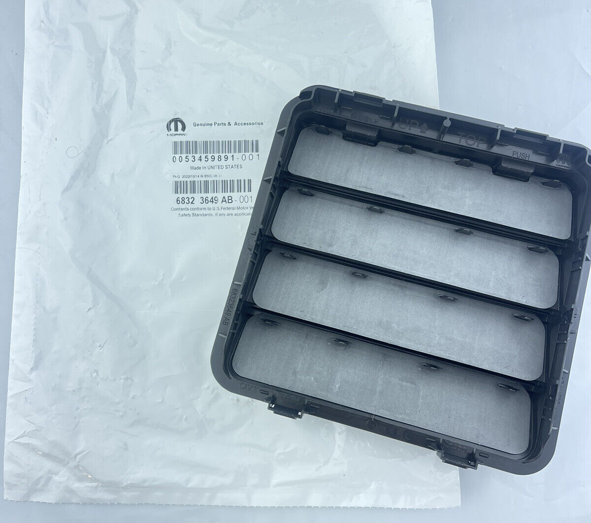 68323649AB 2002-21 DODGE RAM CAB Bodyside Aperture Exhauster