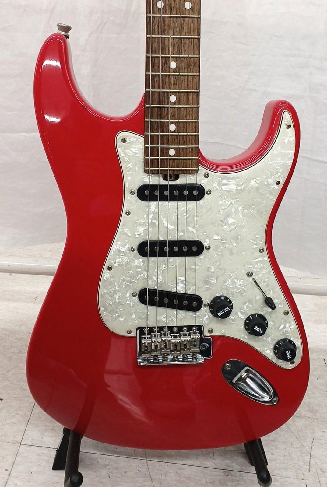 BACCHUS GP-001 Used Alder body Maple neck Rosewood fingerboard Red