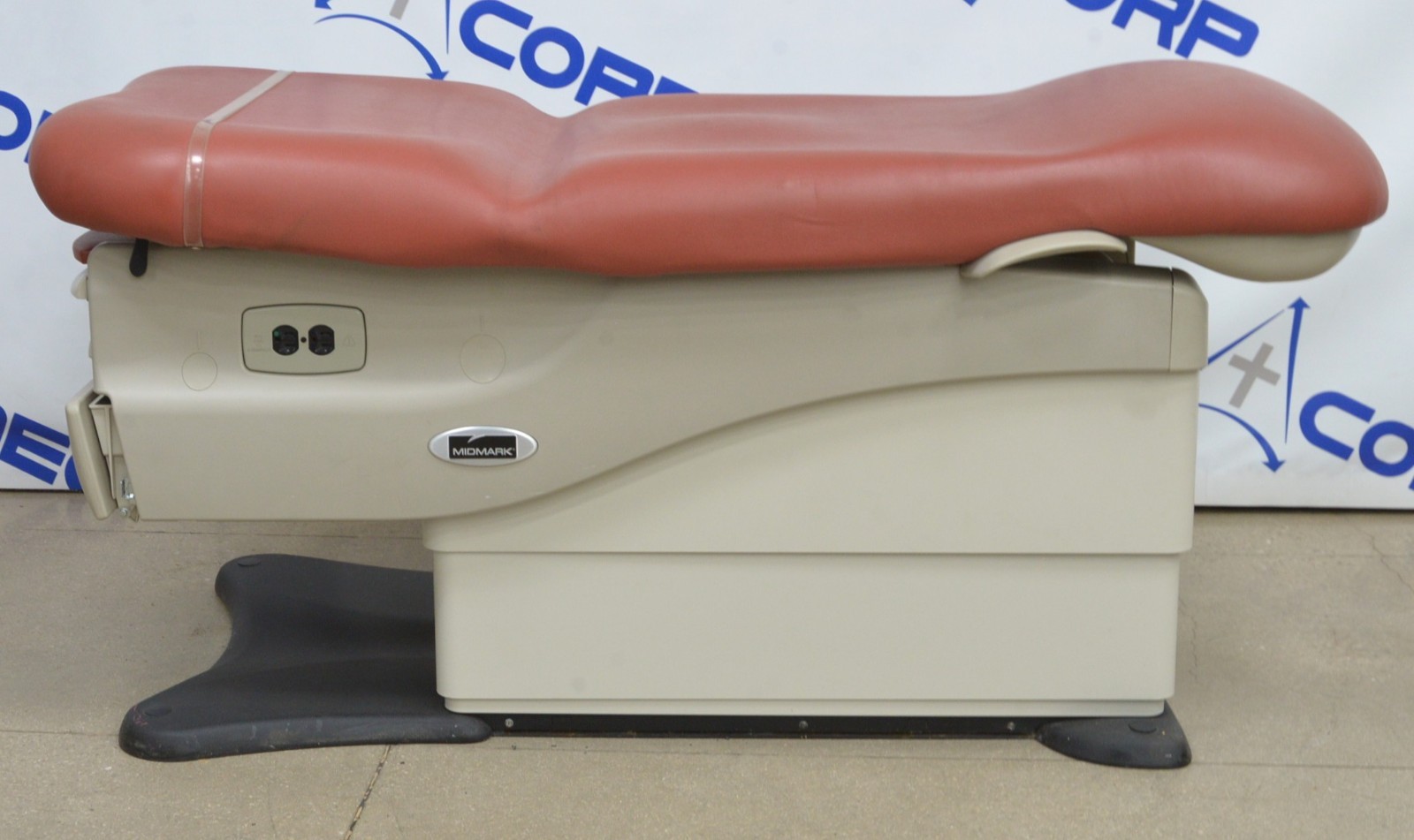 Midmark Ritter 625 Barrier Free Power Exam Table
