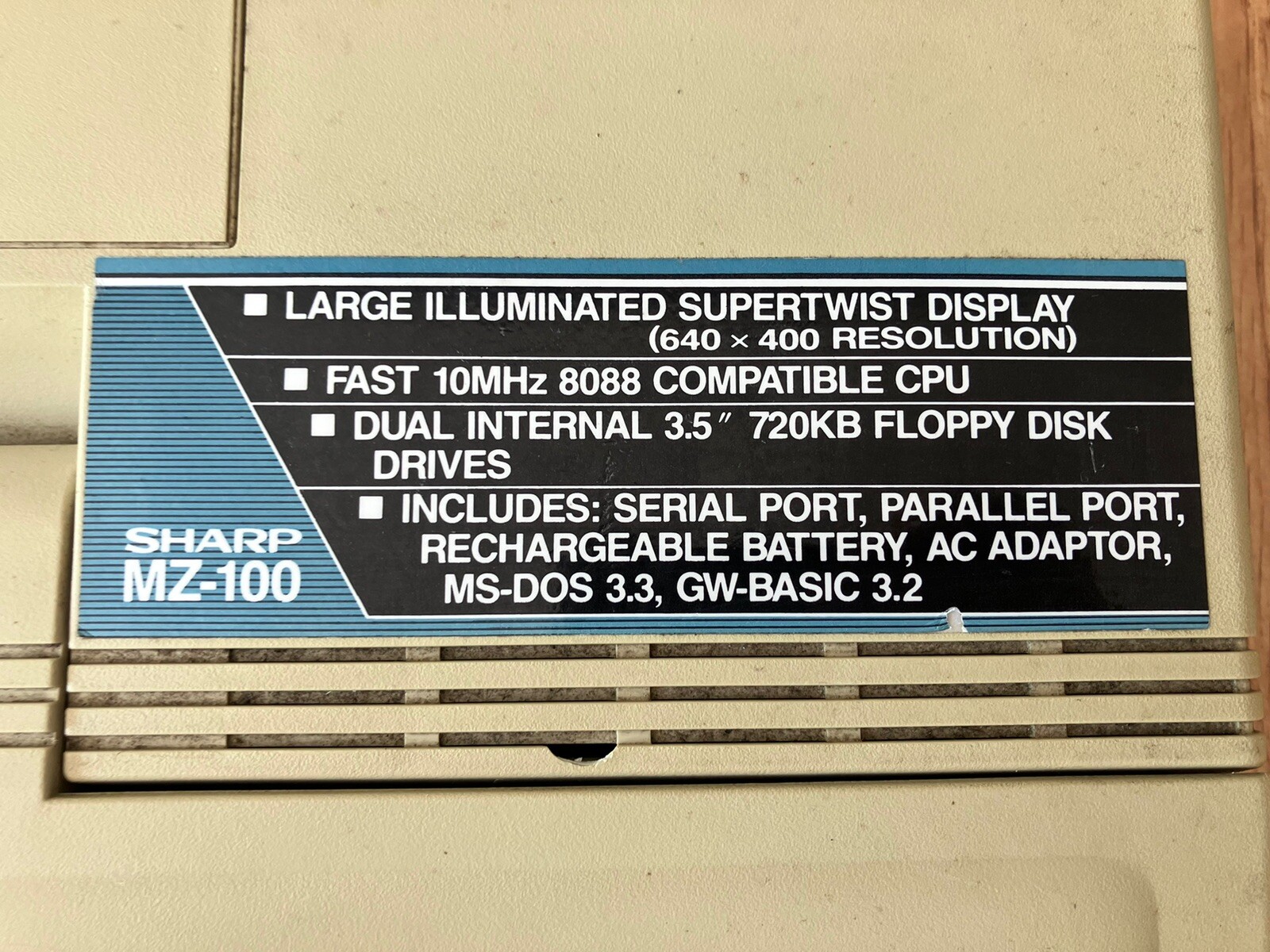 Sharp MZ-100 Laptop / Untested / No power supply/ As-Is