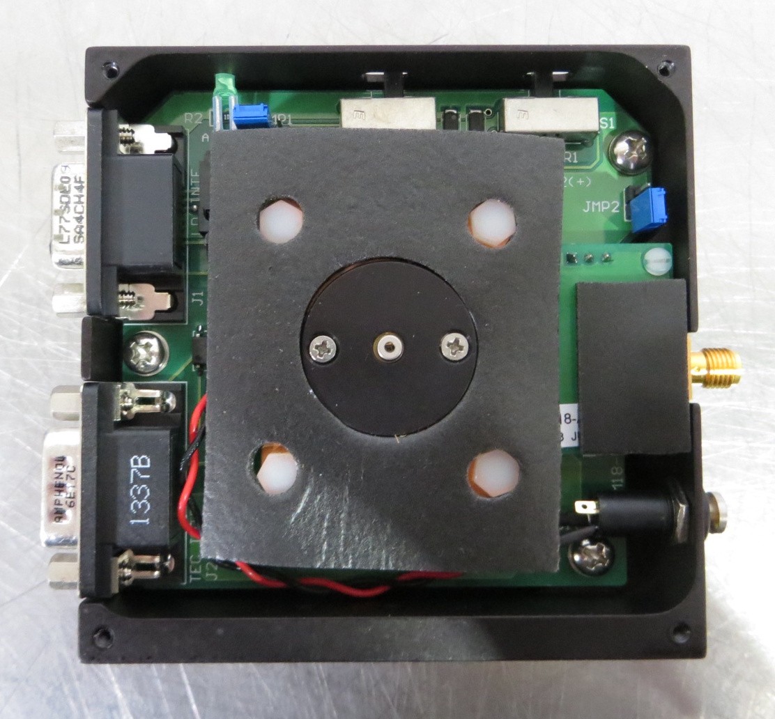 T203294 Thorlabs TCLDM9 TE-Cooled Laser Diode Mount w/ Unknown Diode