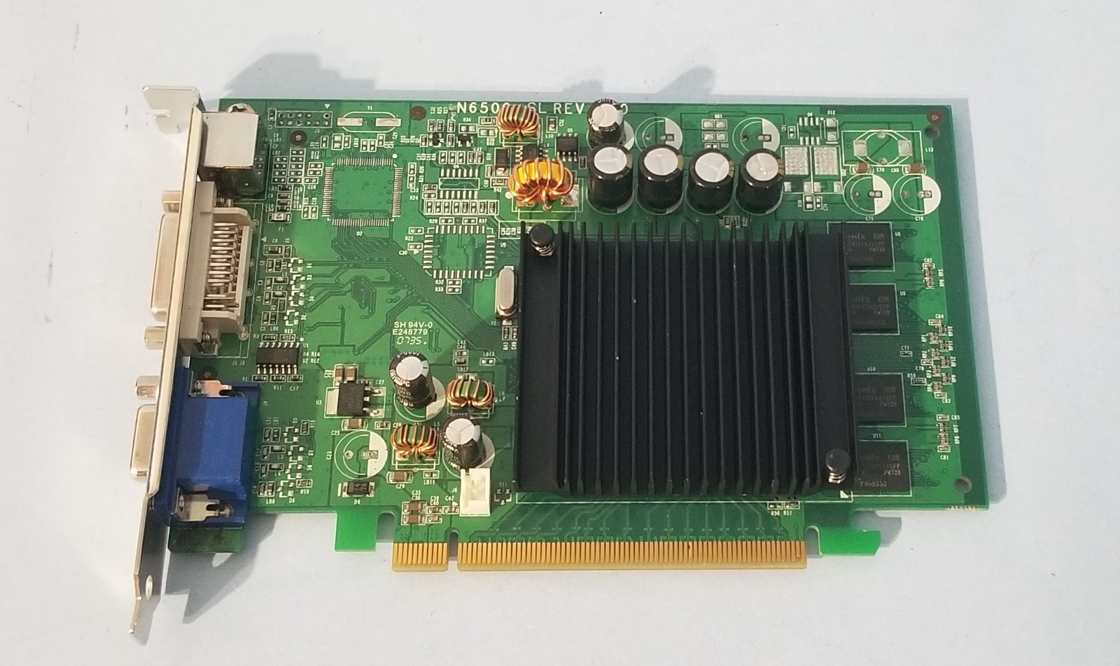 EVGA GeForce 7200GS 256MB DDR2 PCIe  256-P2-N429-LR Video Graphics Card