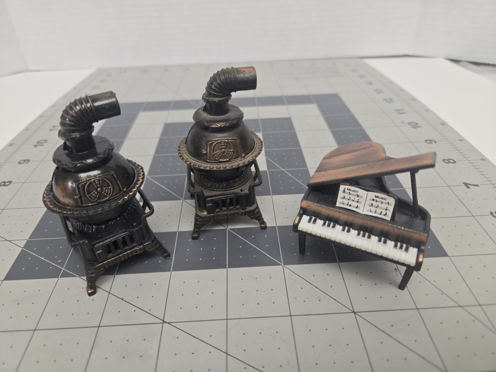 Mini Cast Metal Pencil Sharpener Lot Stove Stoves & Grand Piano Desk Decor 3pc