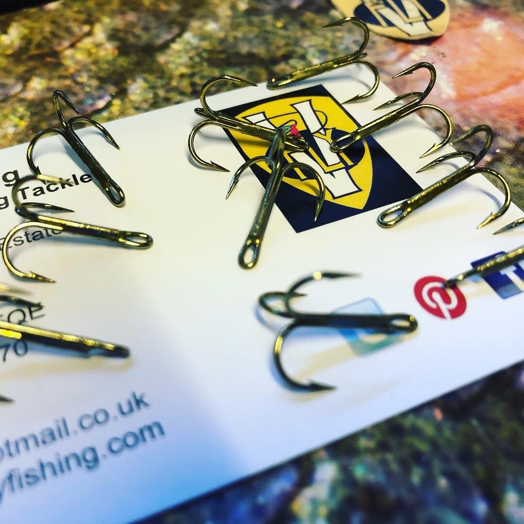 10 V Fly Ultiamte Needle Eye V1 Salmon Tube Fly Treble Hooks Sizes 4 to 14