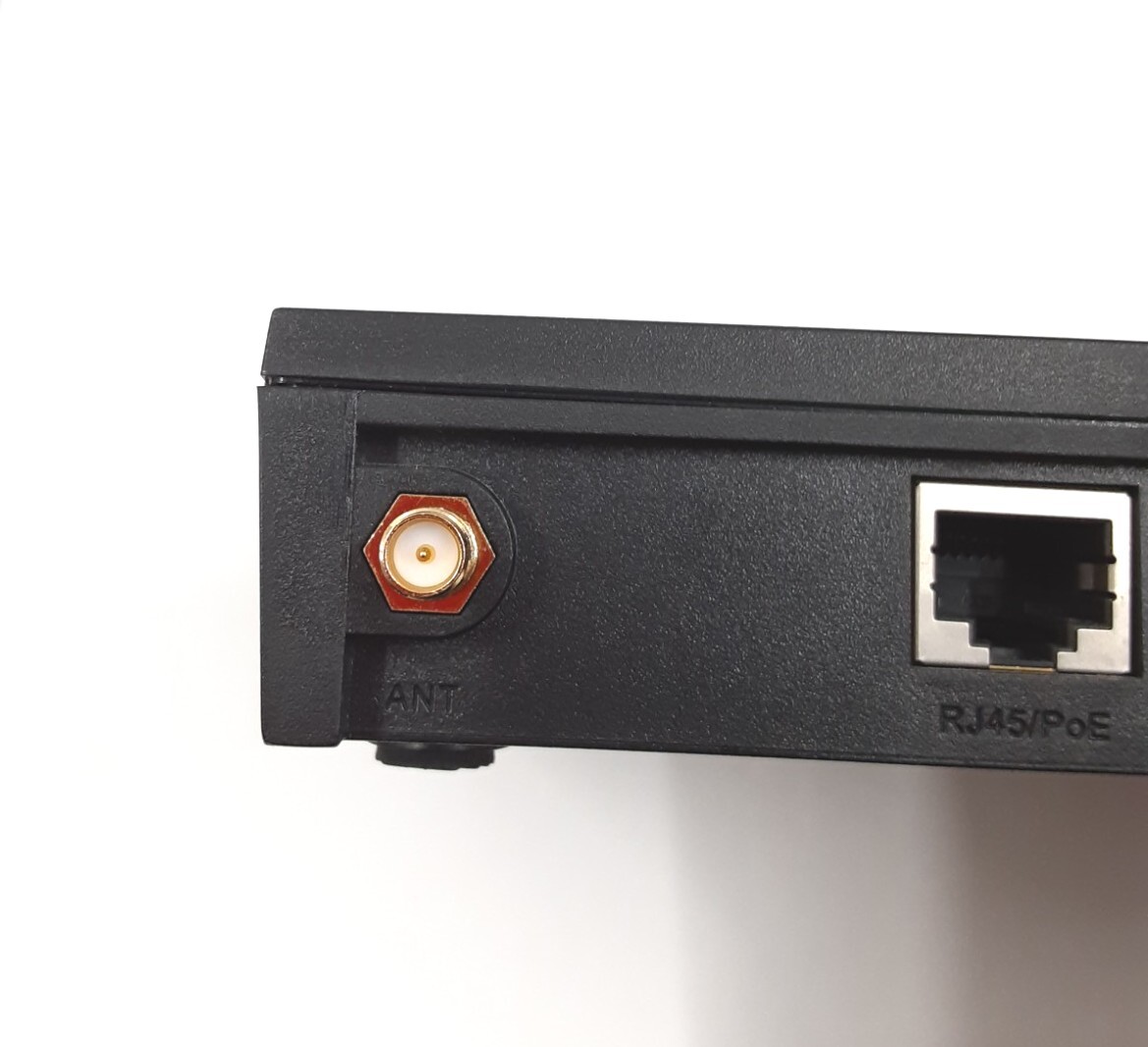 EnGenius ECB350 Wireless-N 300 Mbps Access Point Long Range Gigabit - READ!