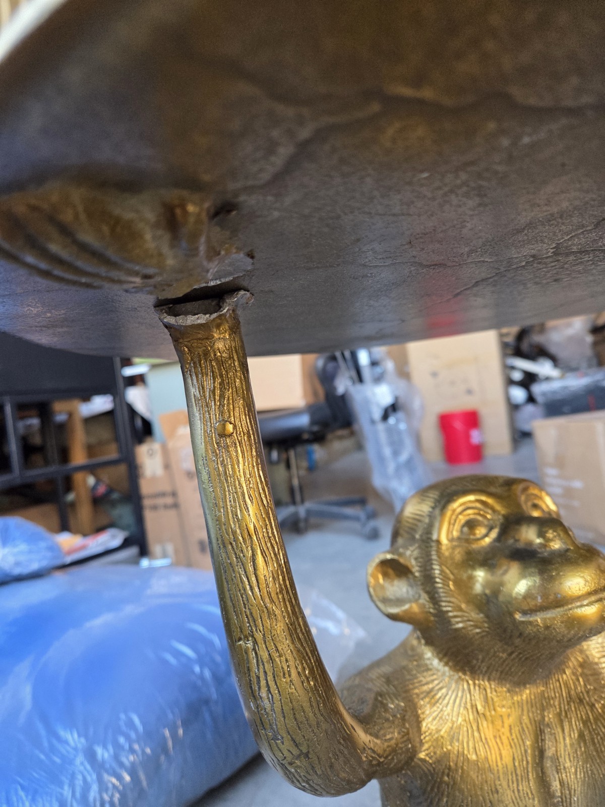 Abu Statue Broken and needs repair