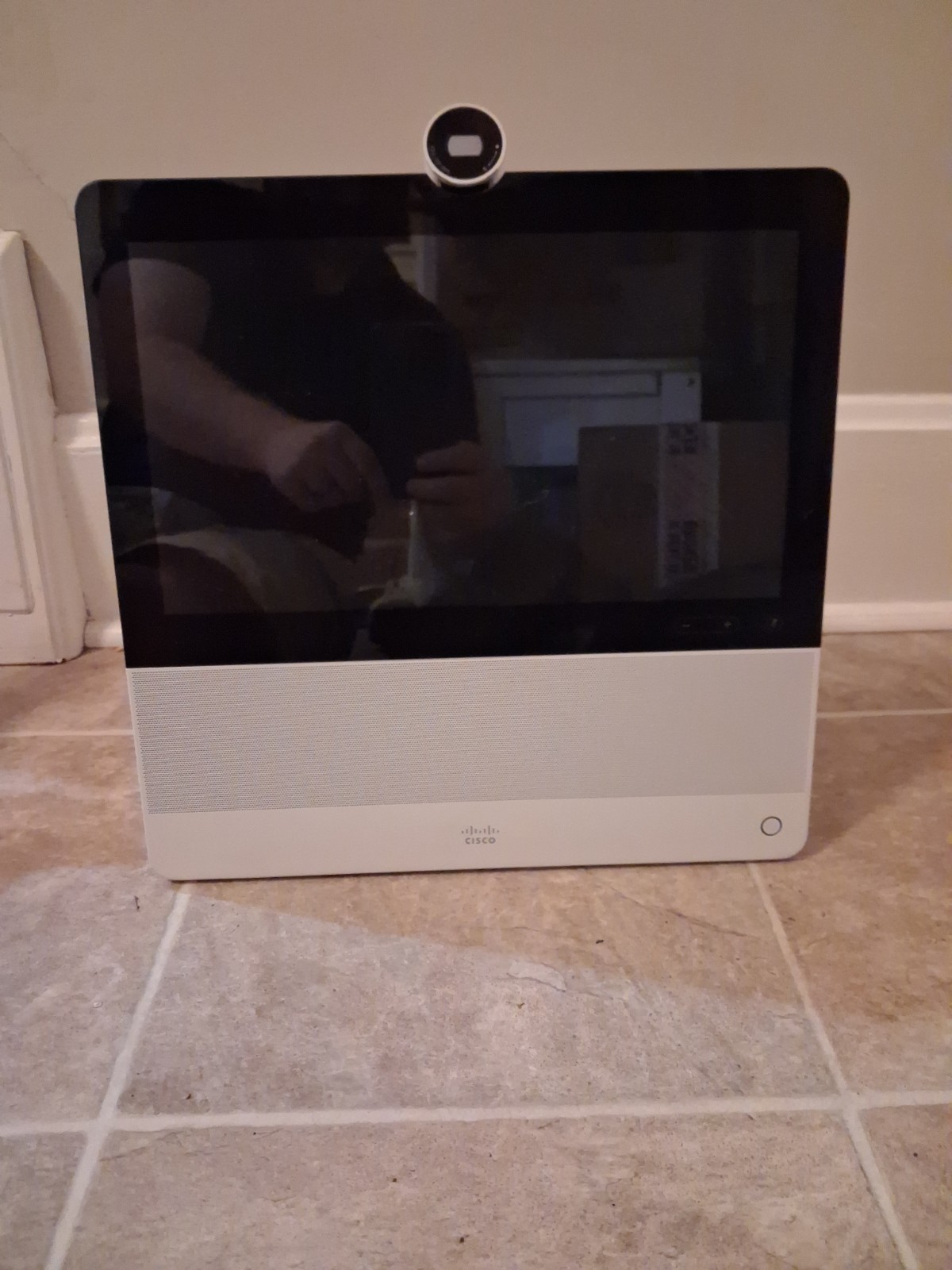 Cisco CP-DX70 Video Conferencing Monitor
