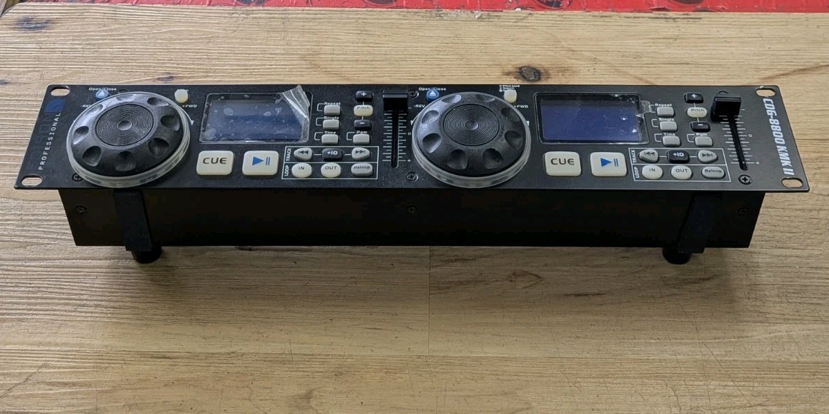 EDISON PROFESSIONAL CDG-8800 KMK II DJ DUAL CD PLAY & CONTROLLER