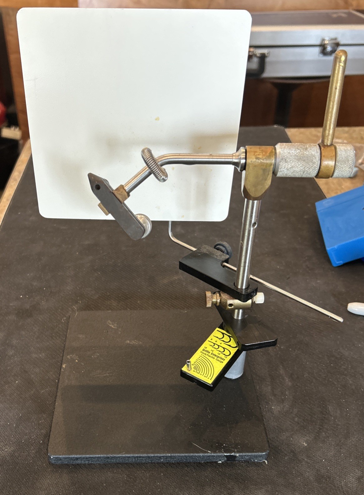 Renzetti Presentation 4000 Pedestal fly tying vice - Right handed - EUC