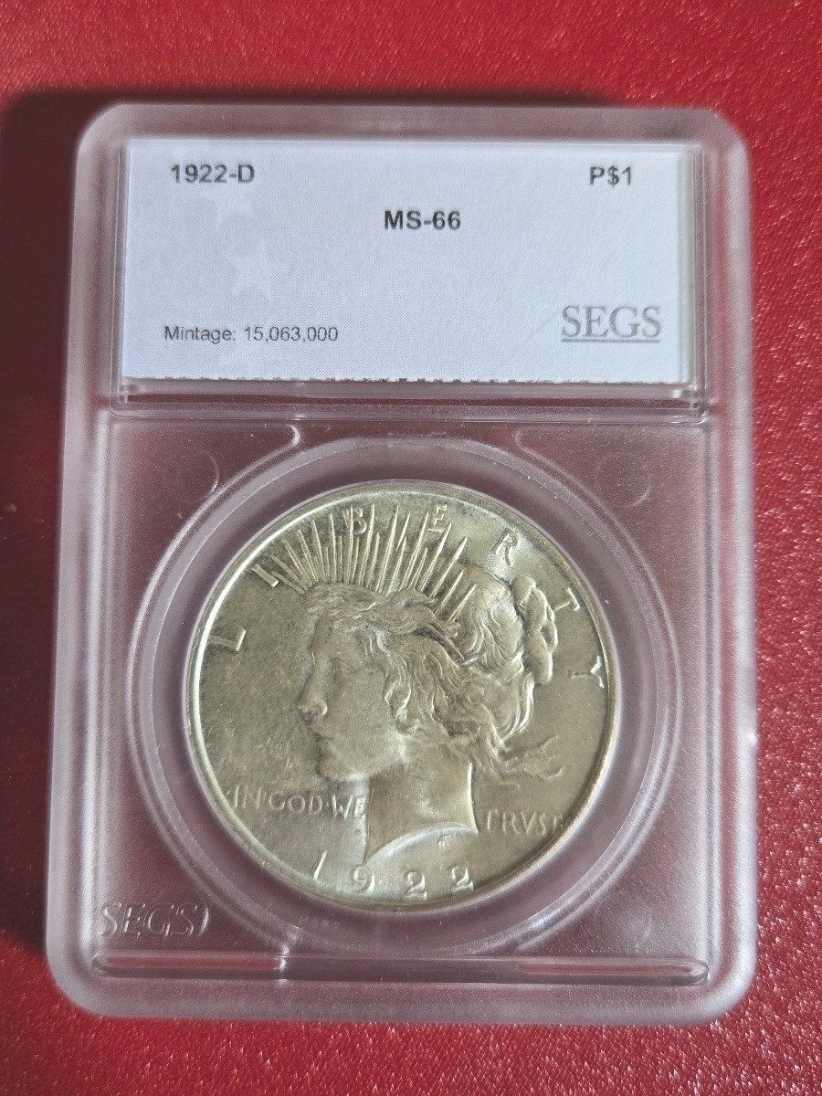 1922-D US $1 Peace Dollar Silver 0.7734oz SEGS Lustrous Uncirculated