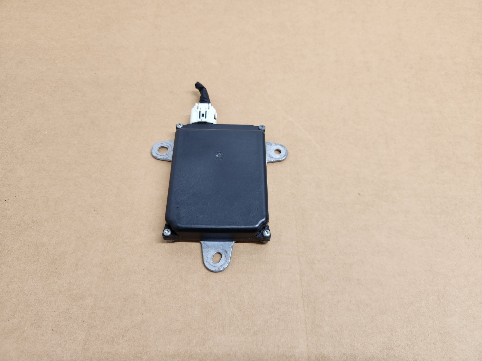 2013-2016 Mazda CX-5 LH Rear Blind Spot Radar Sensor KA1C-67-Y30 OEM #C465