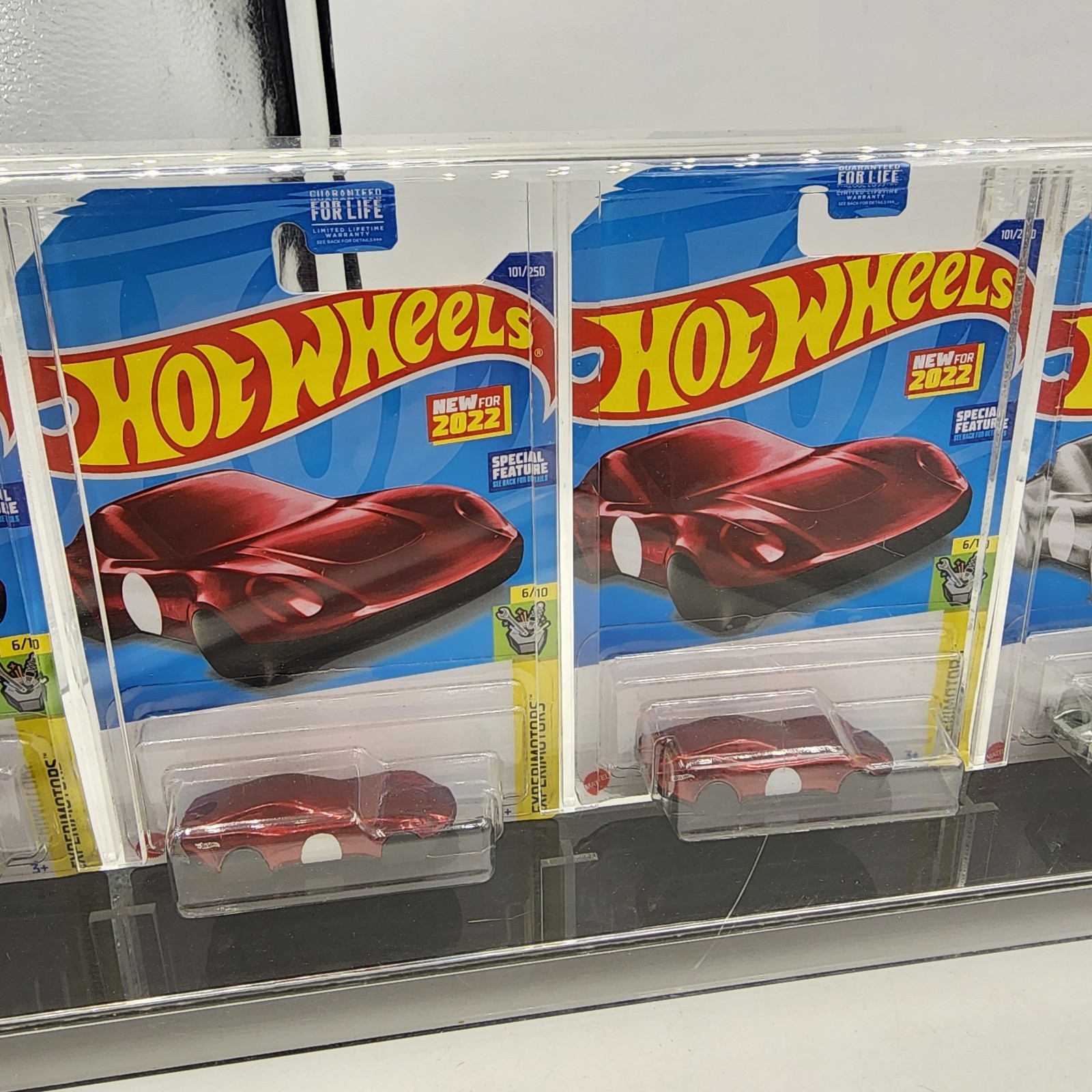 Hot Wheels 4-Car Mainline Acrylic Wall Mount Display