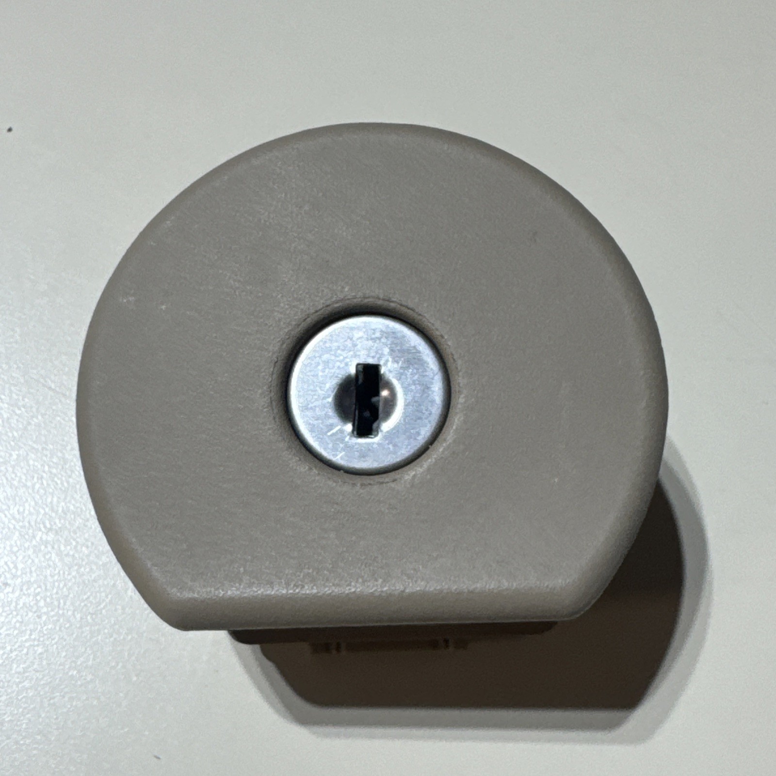 2004-2008 Pontiac Grand Prix  Glove Box Compartment Latch Tan No Key