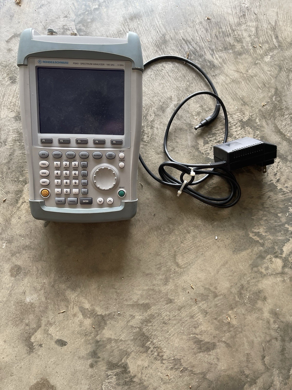 Rohde&Schwarz FSH3 100 kHz to 3 GHz Spectrum Analyzer 1145.5850.23 (For Parts)