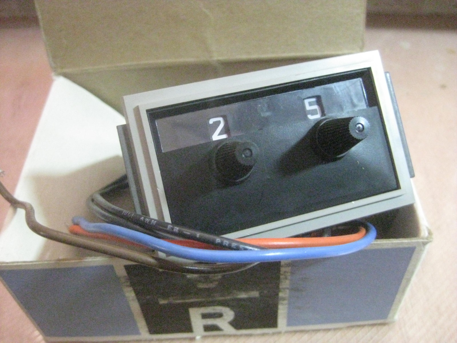 Veeder Root 744792 206 Electromechanical Counter 2400/CPM 115VAC PNL MT NEW