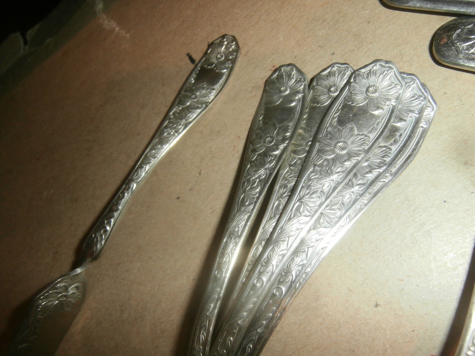26 Pc Vintage Rogers Nickel Silver Flatware Set w/ Flowers