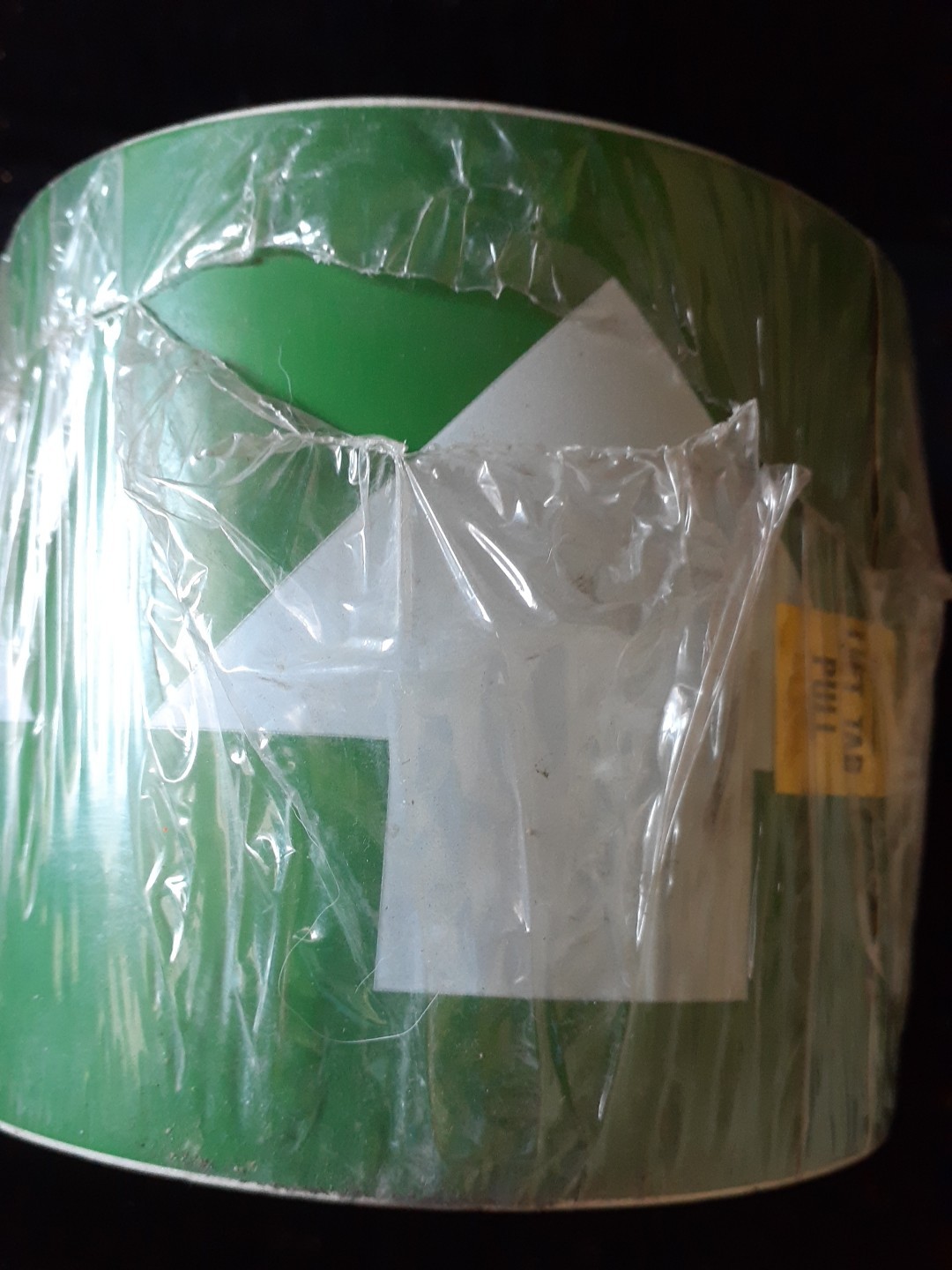 Brady 91290 Pipe Marker Tape White Arrows On Green Vinyl 4"