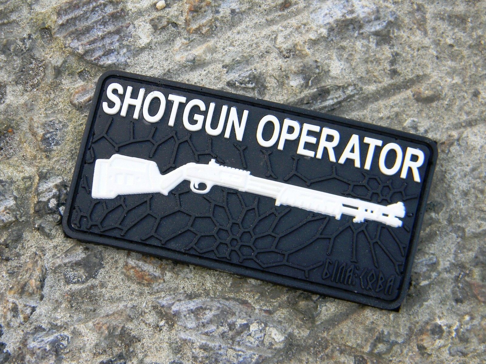 2D pvc rubber tactical morale military army patch “Shotgun operator” bk/wh