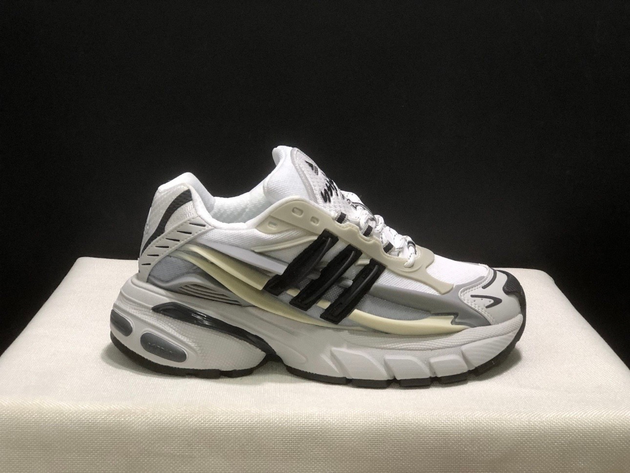 Adida s Pharrell x VIRGINIA x Adistar Jellyfish Solid Grey Black - JP9265