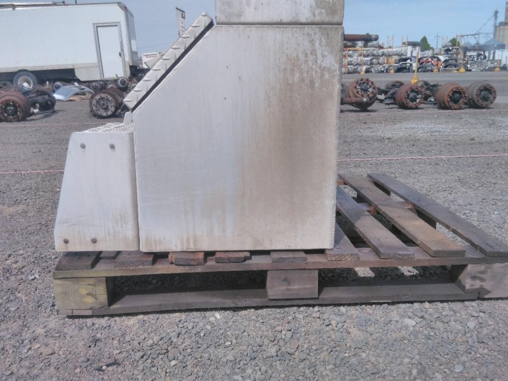 Replaces 2006 PROTECH STEP TOOL BOX , WA