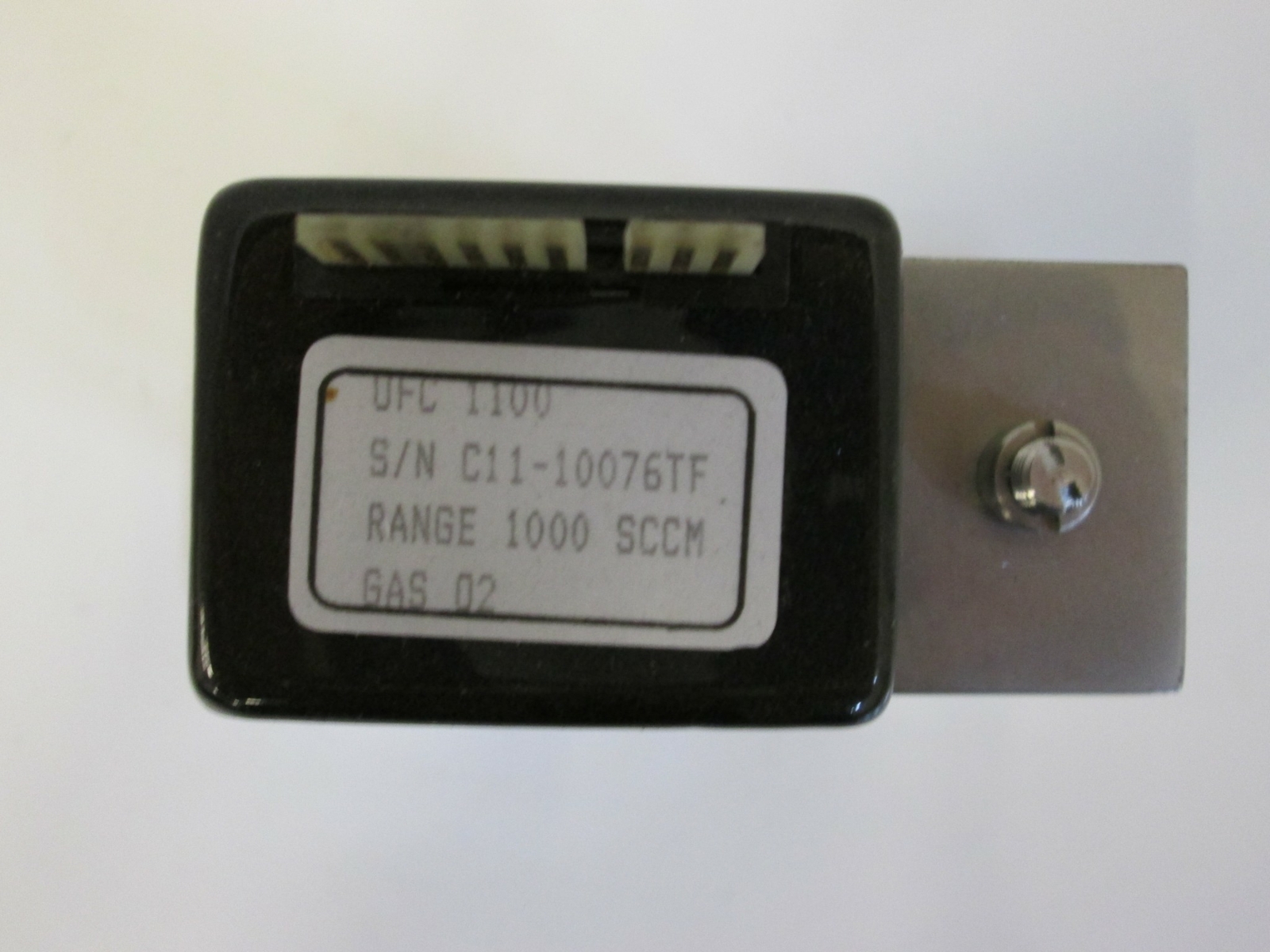 Unit UFC-1100 Mass Flow Controller MFC, O2, 1000 SCCM, 1/4" Male