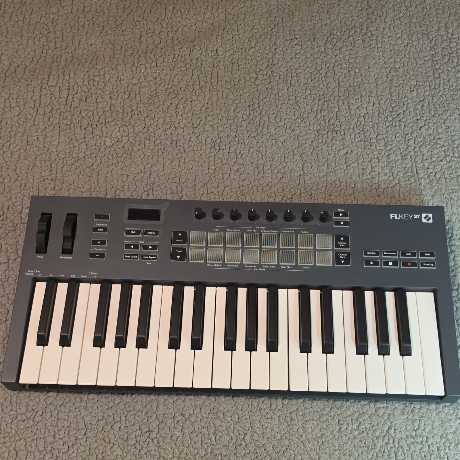 Novation FLkey 37 37-Key MIDI Keyboard Controller w Pads, Encoders, USB