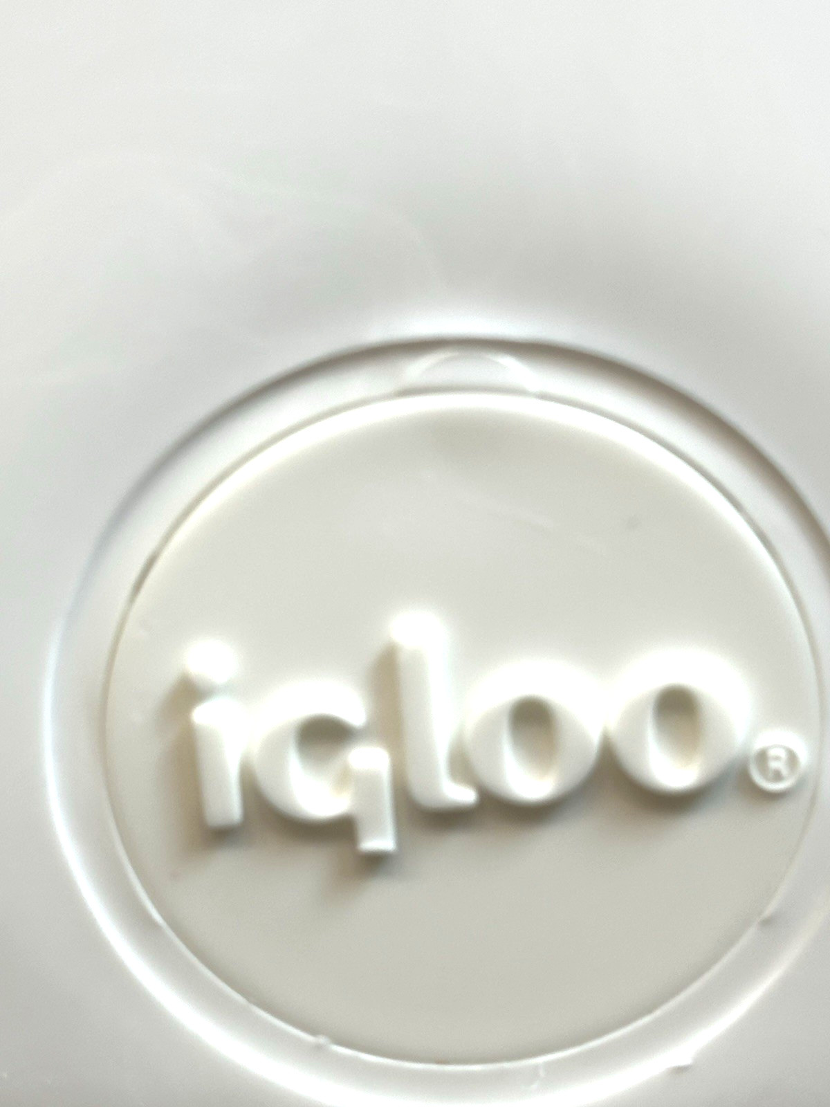 Igloo Playmate Mini Cooler 4 Quart 6 Can Black/White Push Button Lunchbox