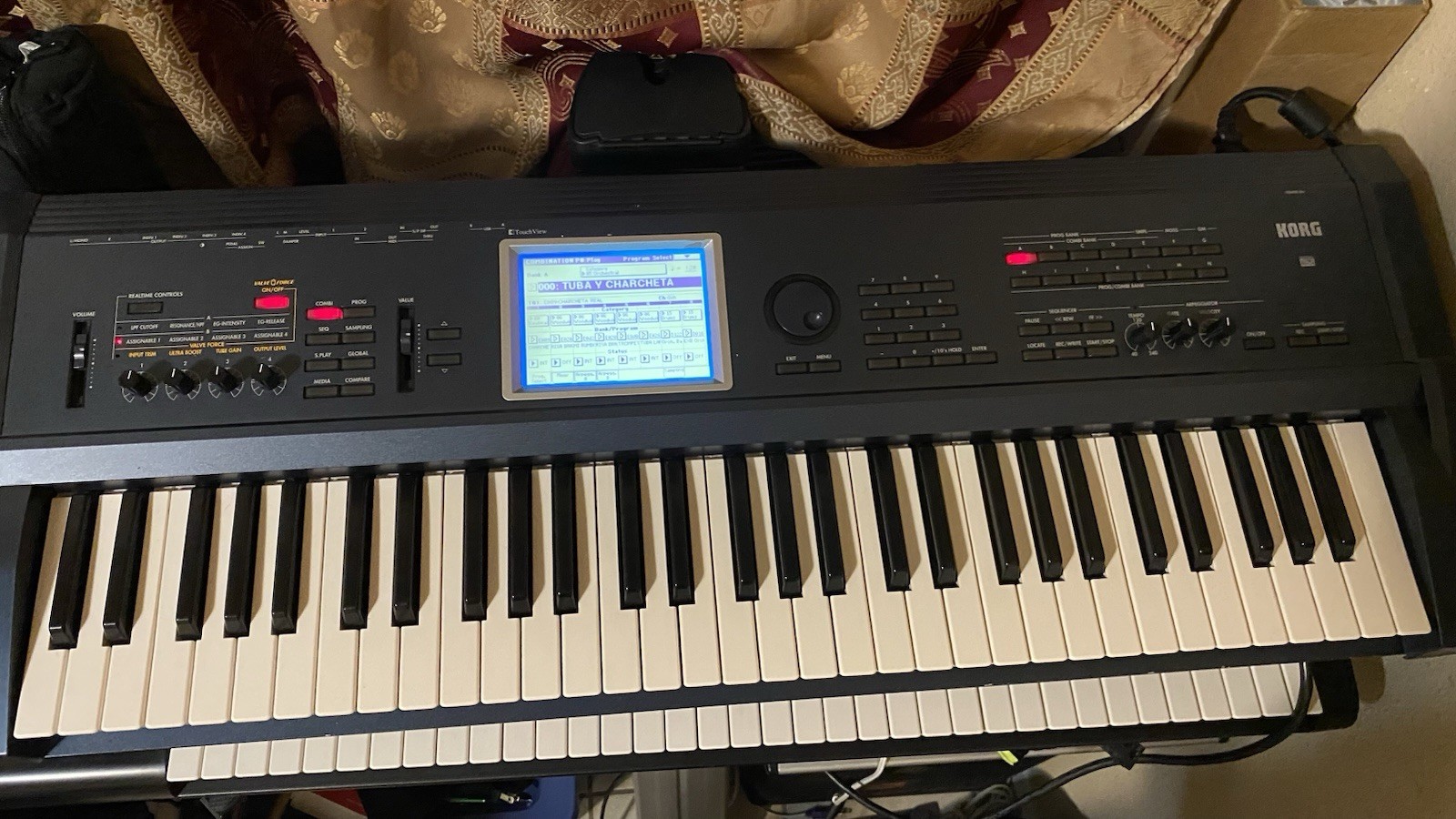Korg Triton Extreme 61-Key Sampler Synthesizer Workstation -See Description