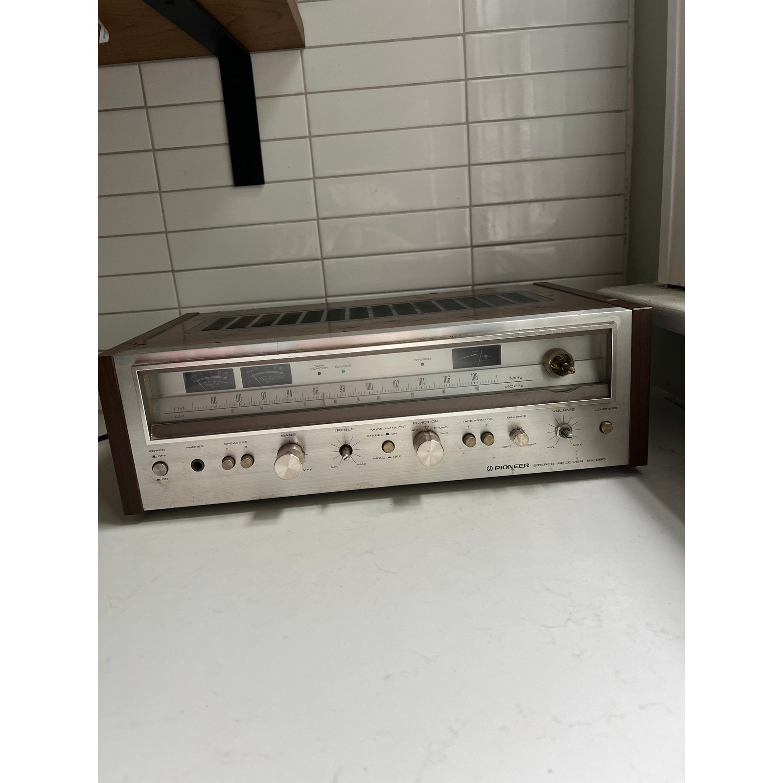 Pioneer SX-680 Stereo Receiver Vintage AM FM Silver Face Wood Case Project READ