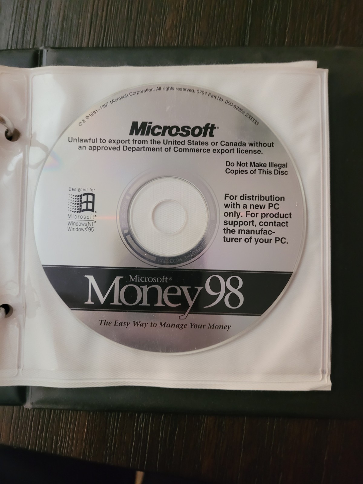Vintage Gateway Computer Software Storage Binder With CDs Windows 95 Encarta 98