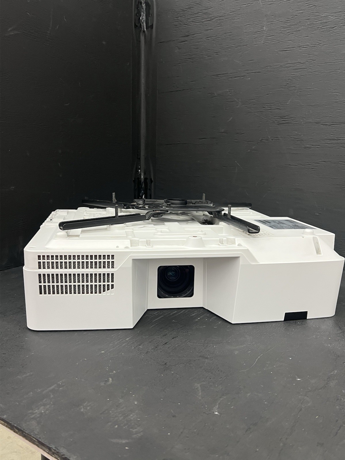 Maxell MP-WU5503 5000 Lumen WUXGA 1920x1200 3LCD Laser Projector