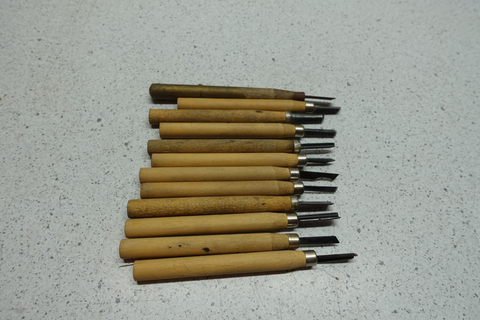 An assortment of wood carving tools lot 12 pieces