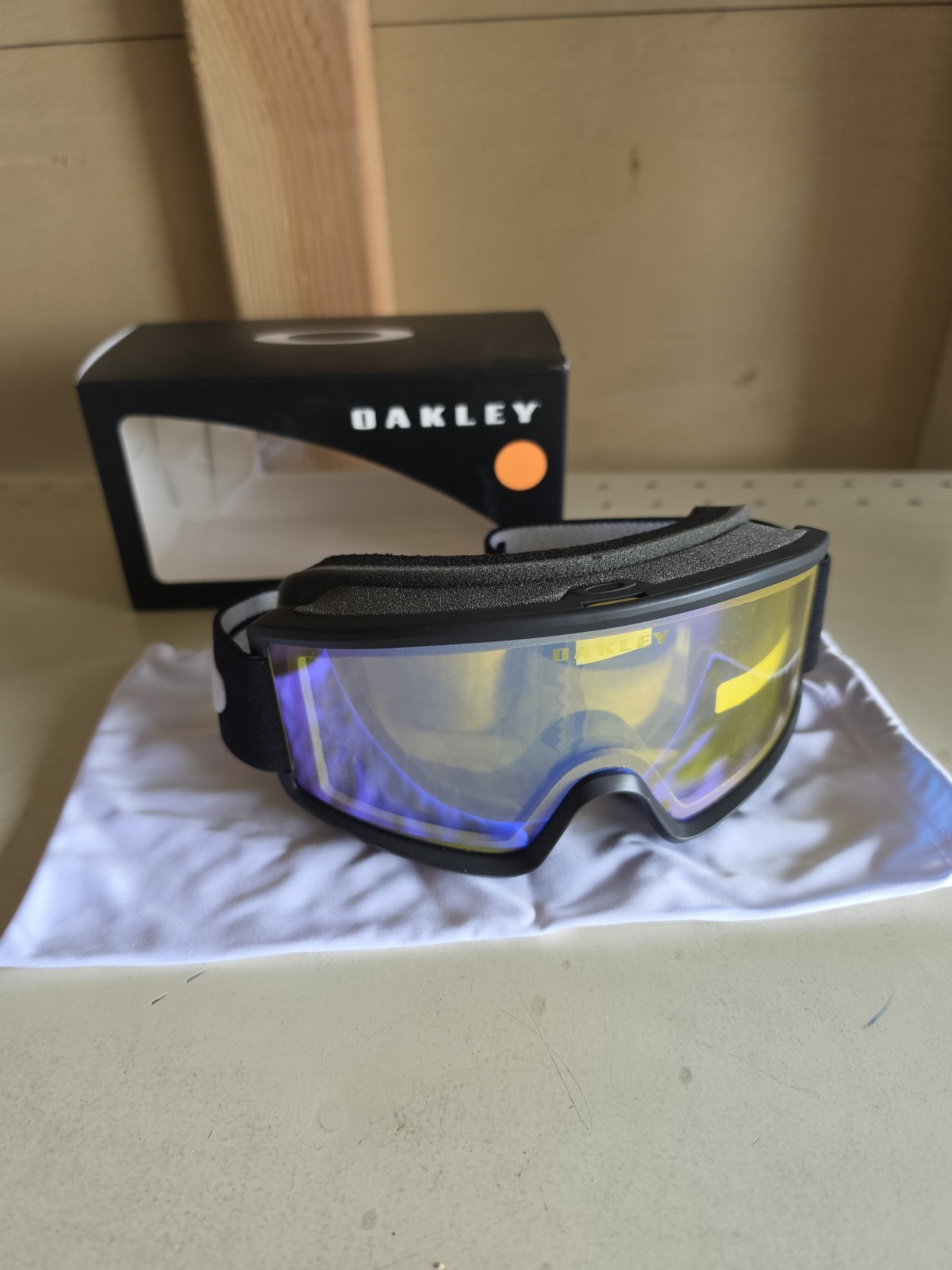 Oakley Target Line M Goggles Black With Hi Yellow Iridium NEW