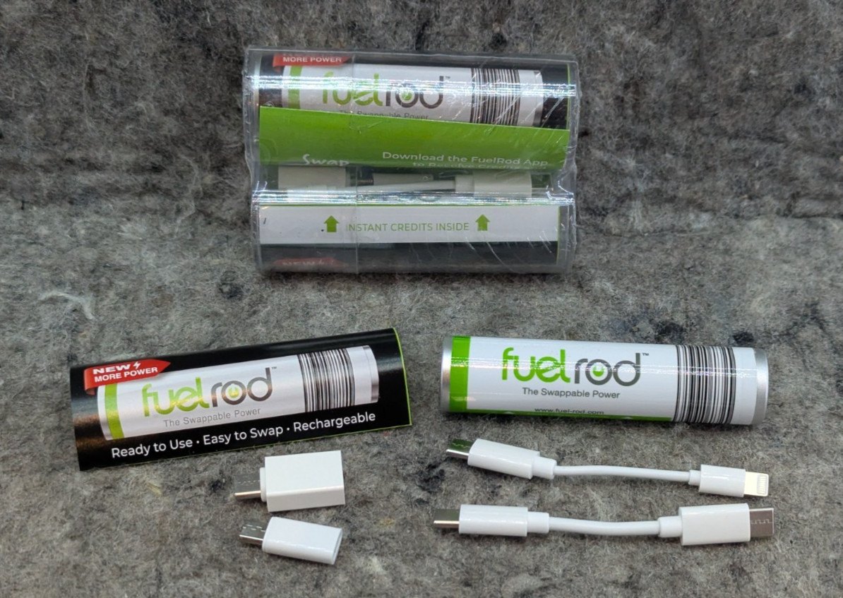 🔥Lot of 2 New🔥 Fuelrod Kiosk Swappable & Reusable Charger USB-C R32A/B 3200mAH