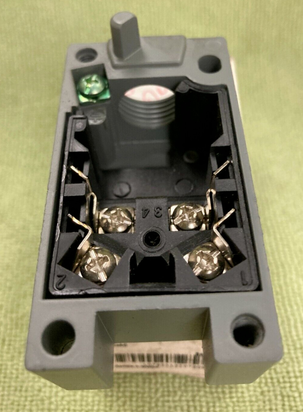 Cutler Hammer-E51RC; 4-Wire AC Receptacle