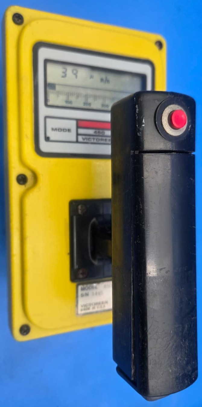 Victoreen 450P Radiation Survey Meter - Fluke Biomedical