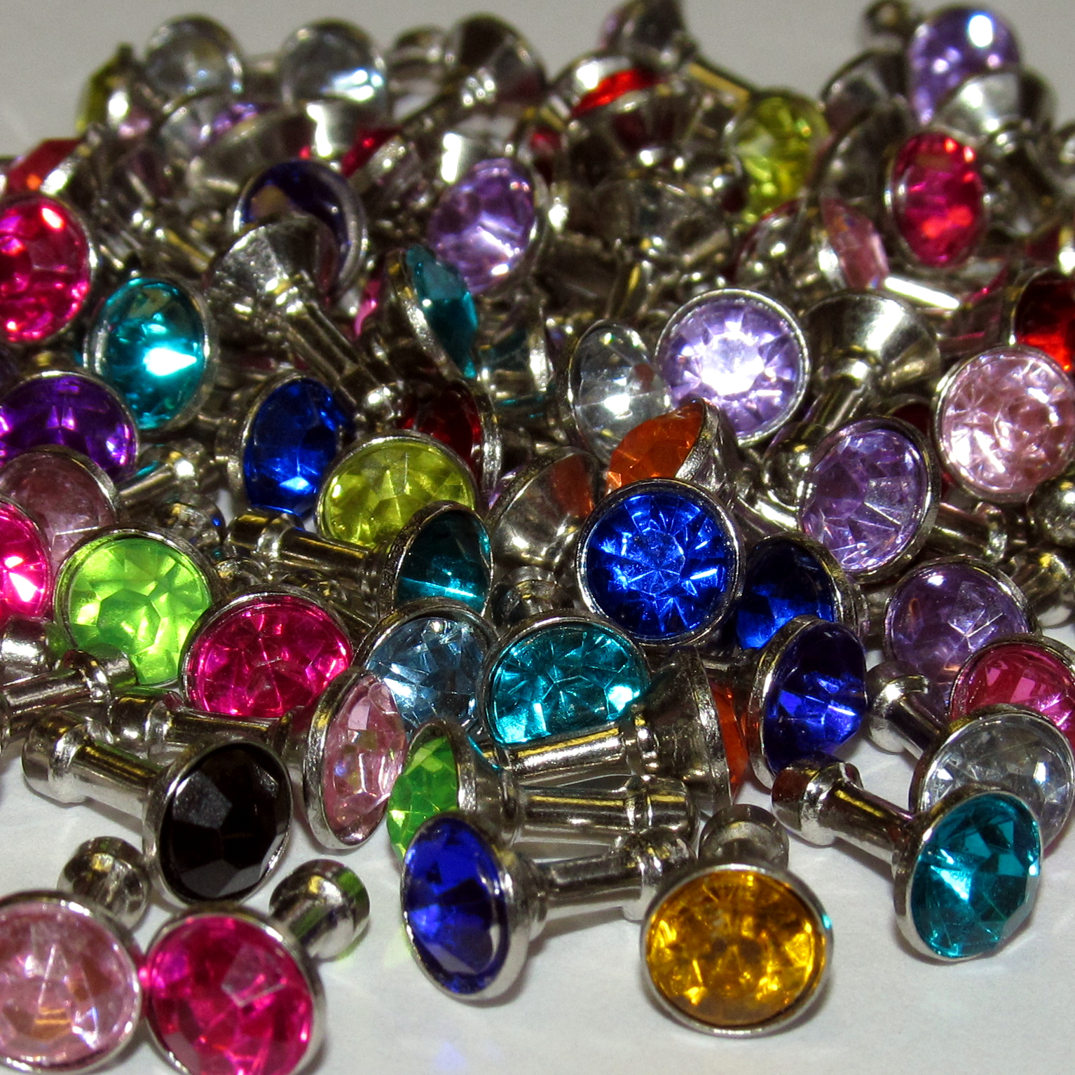 25 X-  Bling Diamond Mixed Crystal 3.5mm iPone Earphone Jack  Dust Plug Cap 25 X