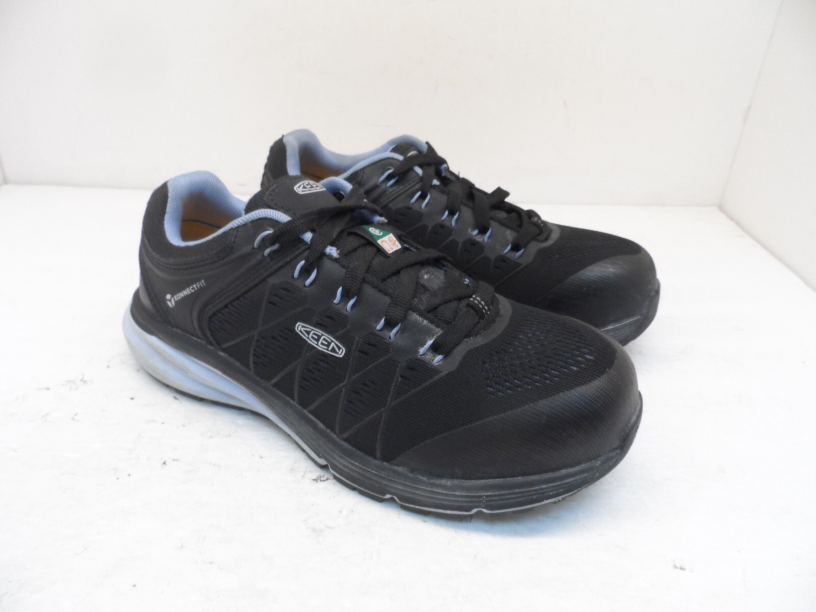 KEEN Women's CSA Vista Energy Carbon-Fiber Toe Work Shoe Hydrangea/Black 7.5M