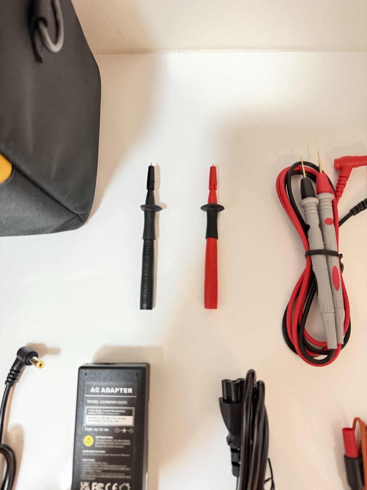 FLUKE 753 DOCUMENTING PROCESS CALIBRATOR W/ ACCESSORIES -FREE SHIPPING (TESTED)
