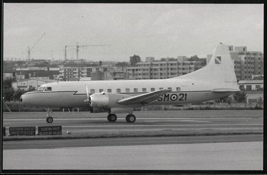 Photography Aircraft Twin-Engine Low Wing Identifier SM-21