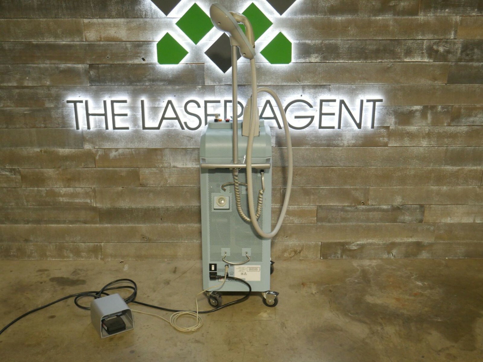 2006 Cutera Xeo SA with Limelight Handpiece
