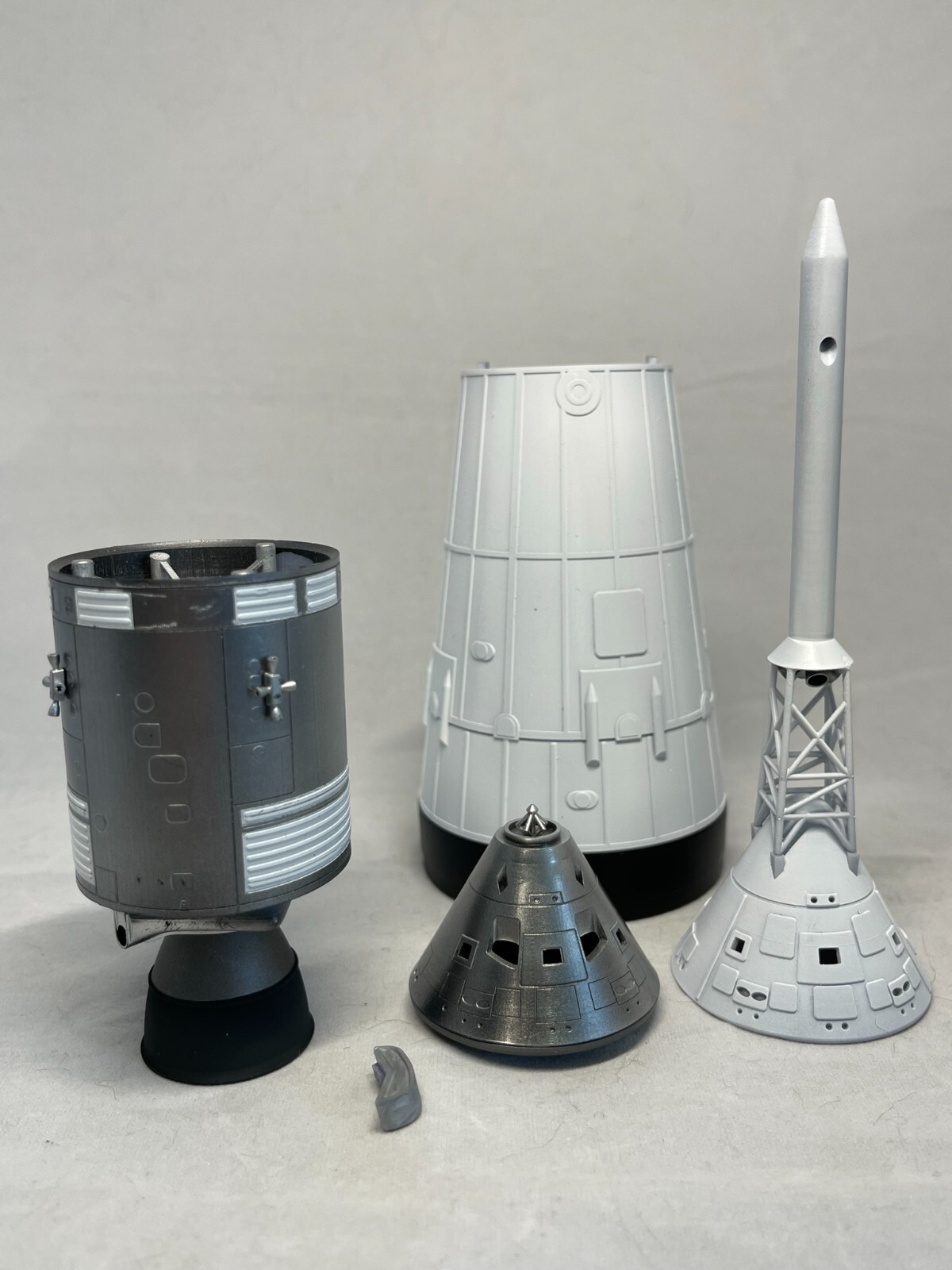 Highly detailed 1/96 scale Saturn V Command Module stack - 3D resin printed kit