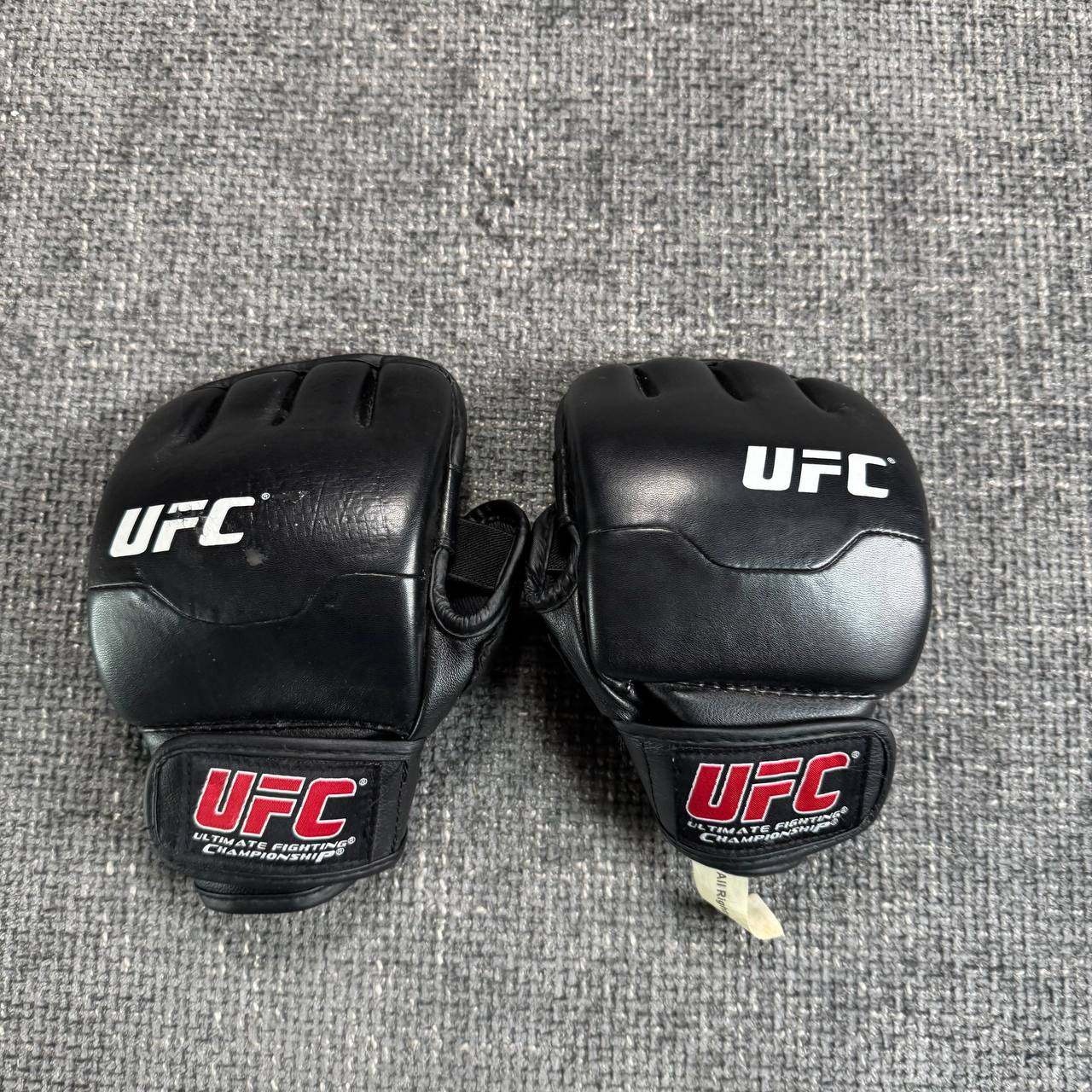 UFC MMA Grappling Gloves Unisex Adult Black Open Palm Training Gear