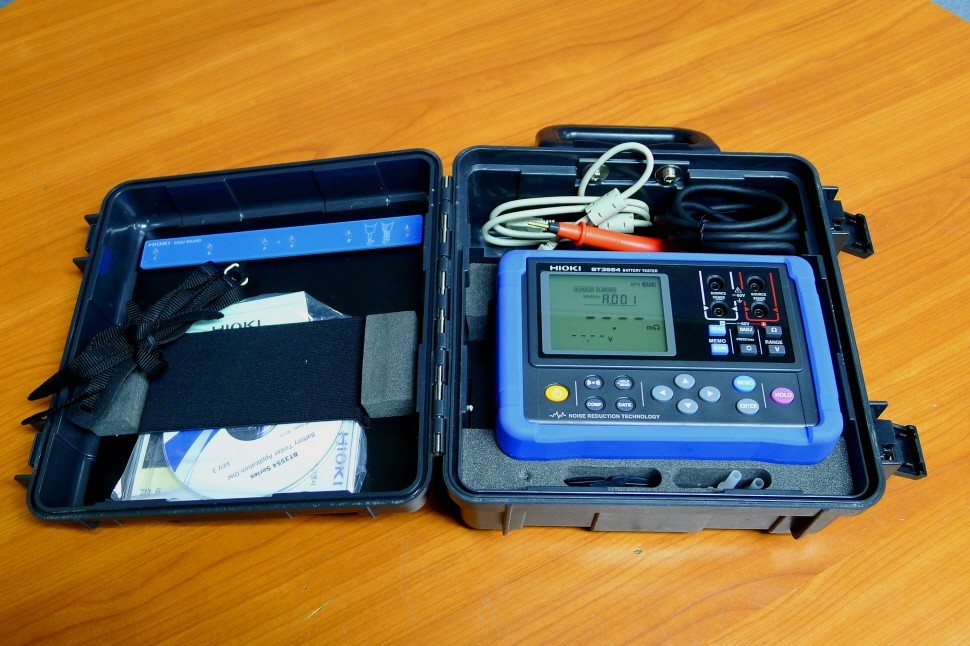 HIOKI BT3554 Battery tester, made in Japan